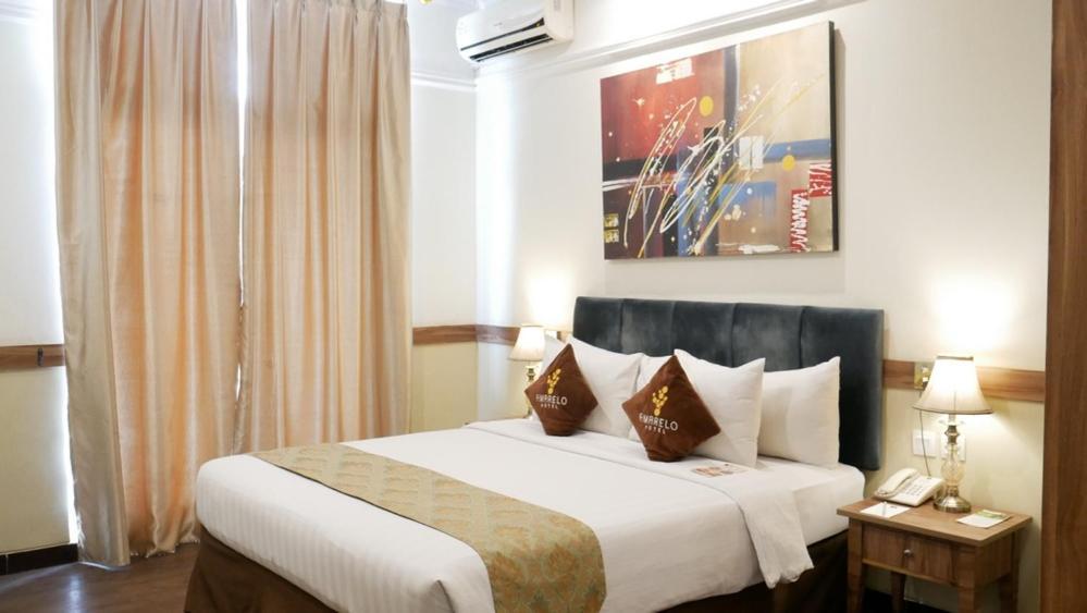 Amarelo Hotel Solo Kültér fotó