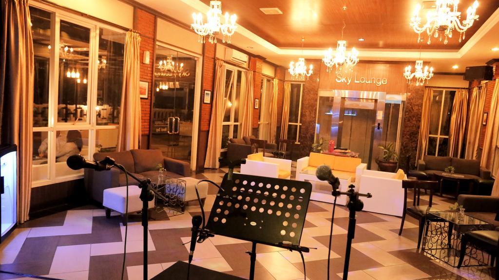 Amarelo Hotel Solo Kültér fotó