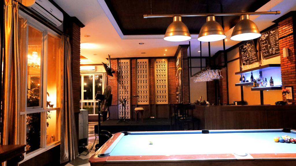 Amarelo Hotel Solo Kültér fotó