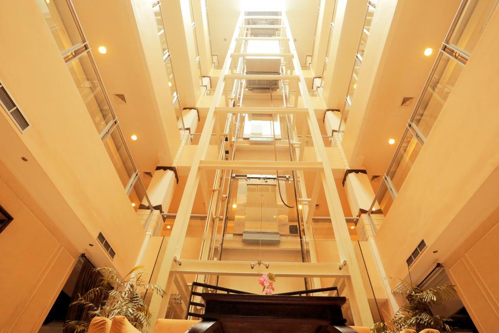 Amarelo Hotel Solo Kültér fotó