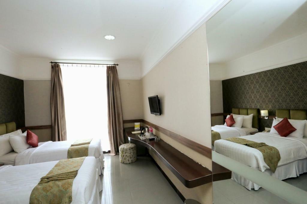 Amarelo Hotel Solo Kültér fotó